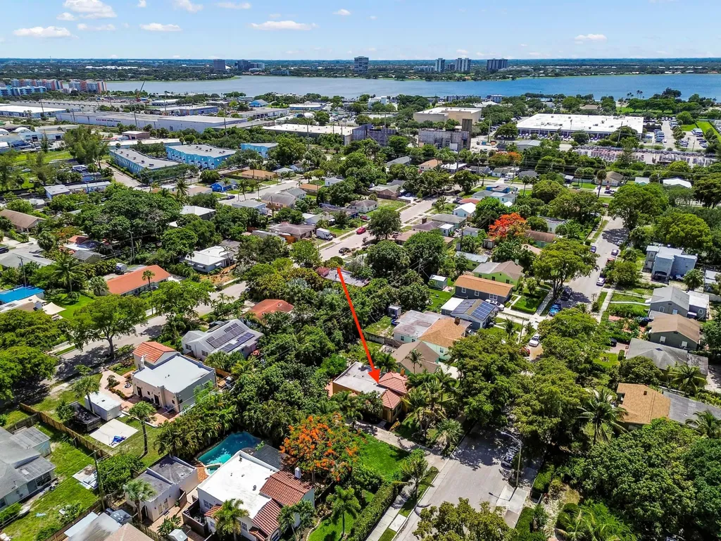 914 30th Court West Palm Beach FL 33407