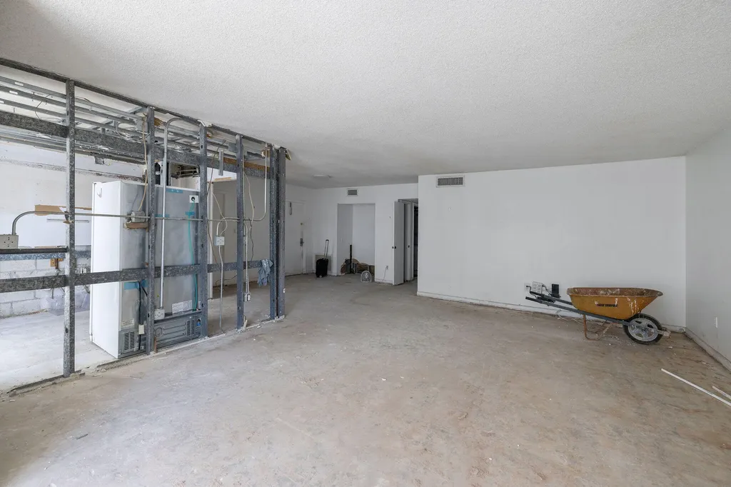 3100 NE 49th Street Fort Lauderdale FL 33308