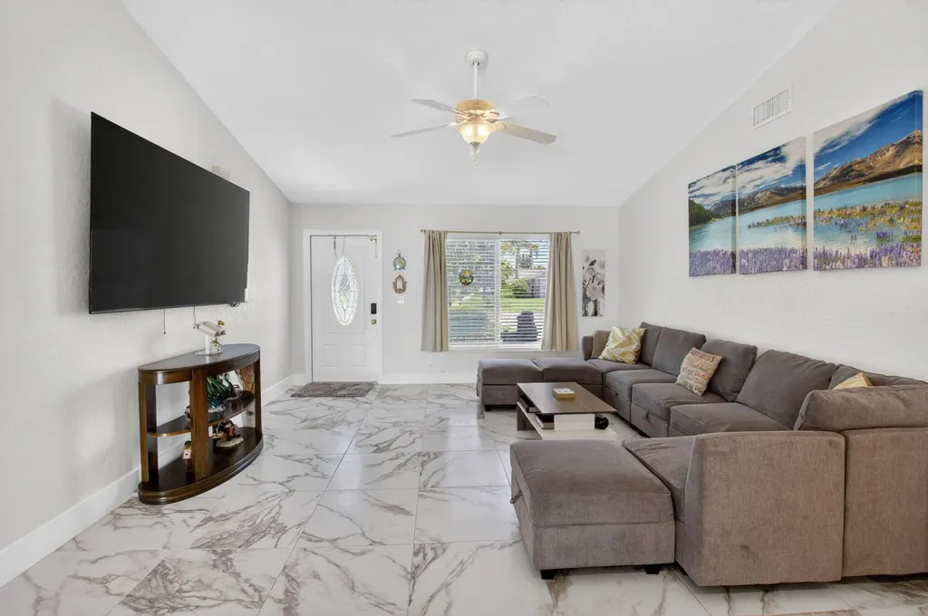 1273 NW 11th Street Boynton Beach FL 33426