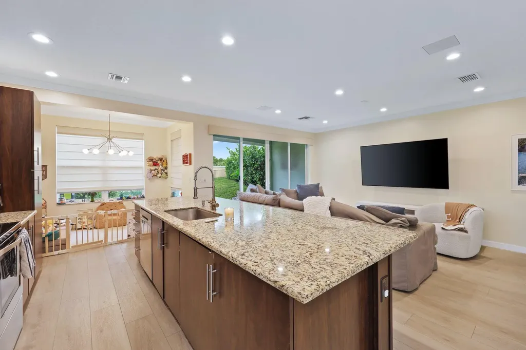 4873 NW 16th Terrace Boca Raton FL 33431