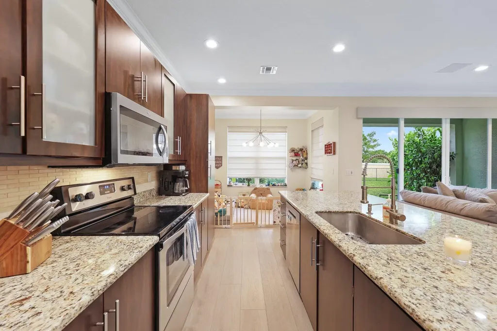 4873 NW 16th Terrace Boca Raton FL 33431