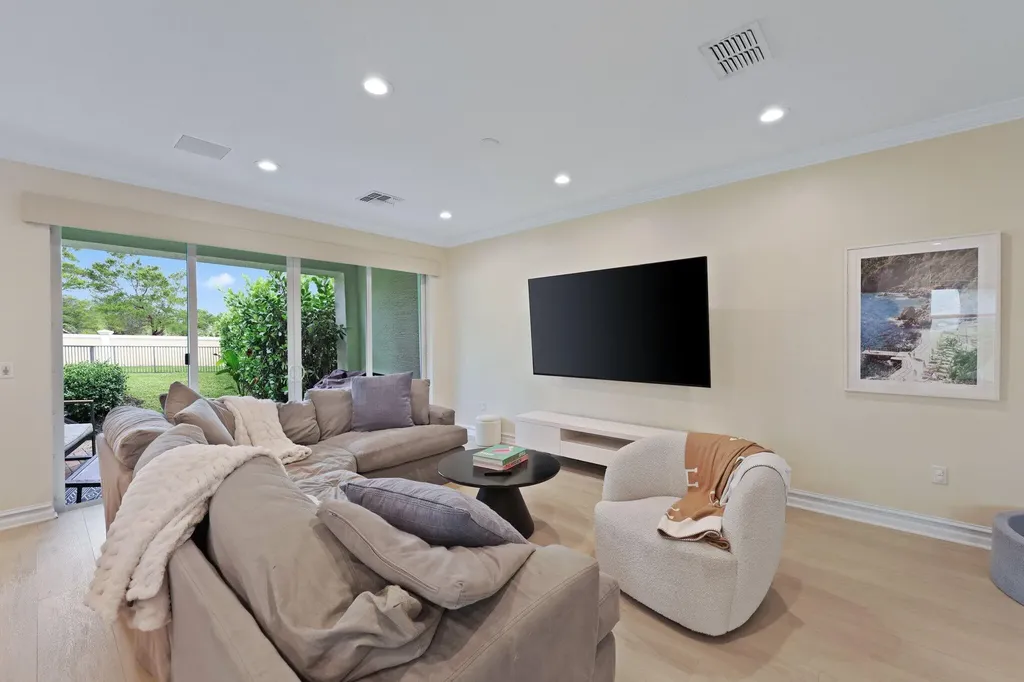4873 NW 16th Terrace Boca Raton FL 33431