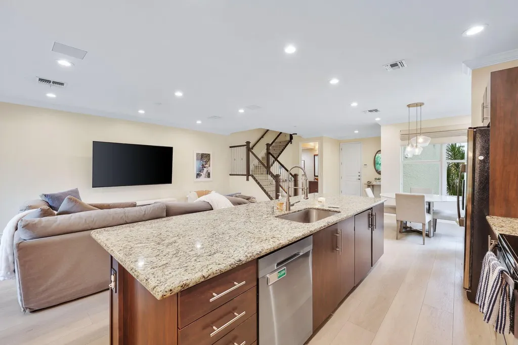 4873 NW 16th Terrace Boca Raton FL 33431