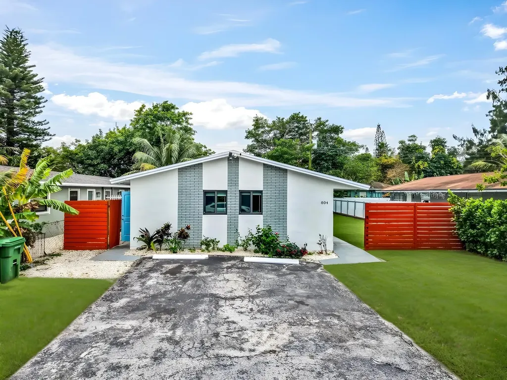 804 SW 28th Street Fort Lauderdale FL 33315