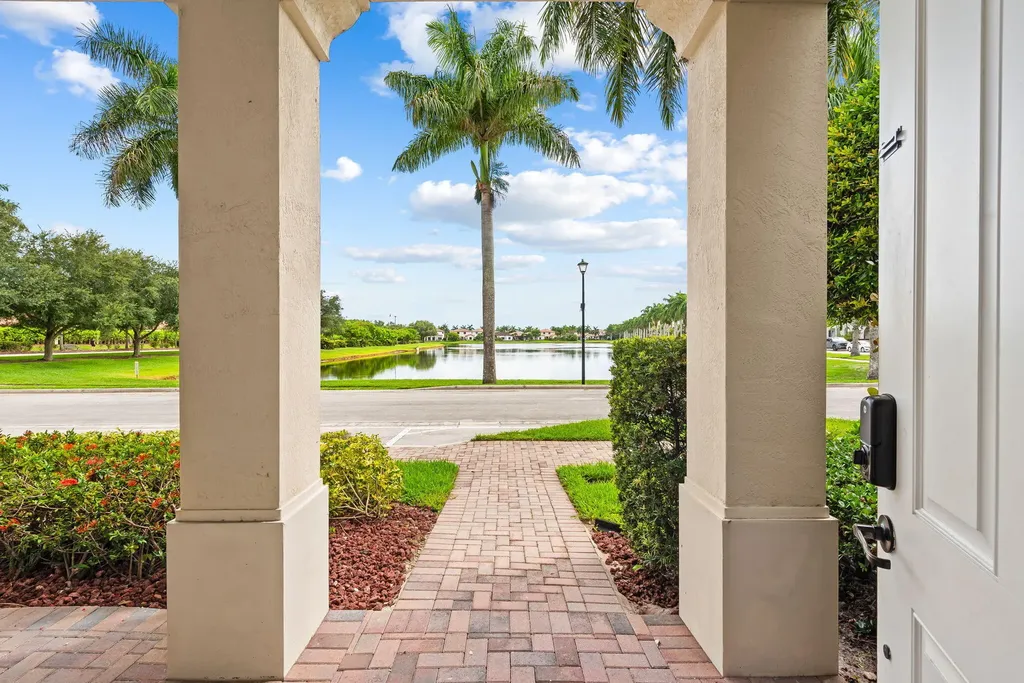 8417 NW 38th Street Cooper City FL 33024