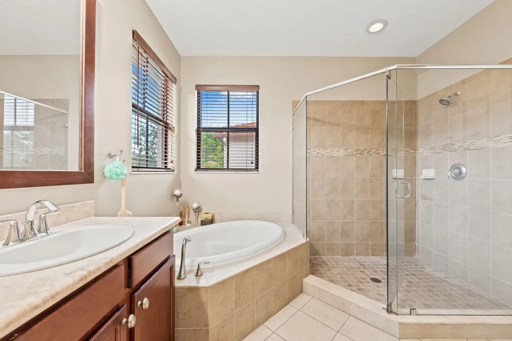 8417 NW 38th Street Cooper City FL 33024