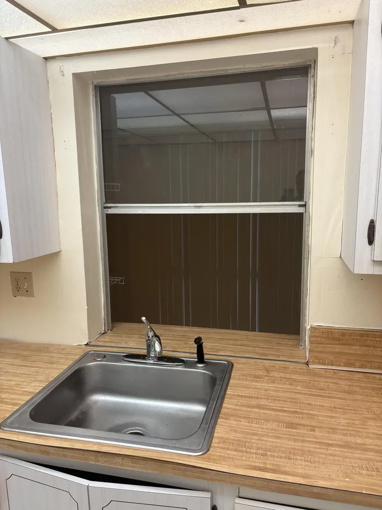 4210 NW 21st Street Lauderhill FL 33313
