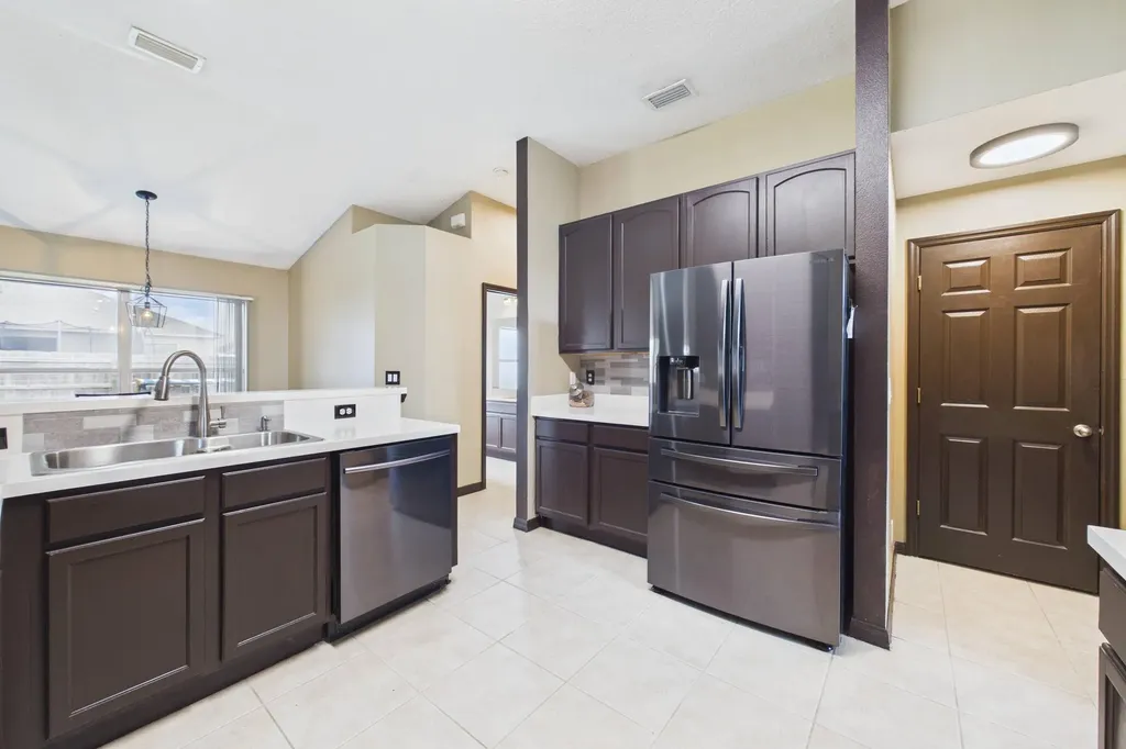 567 Mimosa Street SW Palm Bay FL 32908