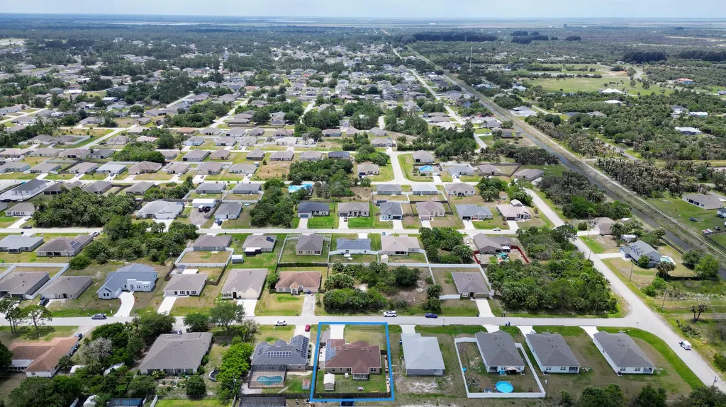 567 Mimosa Street SW Palm Bay FL 32908