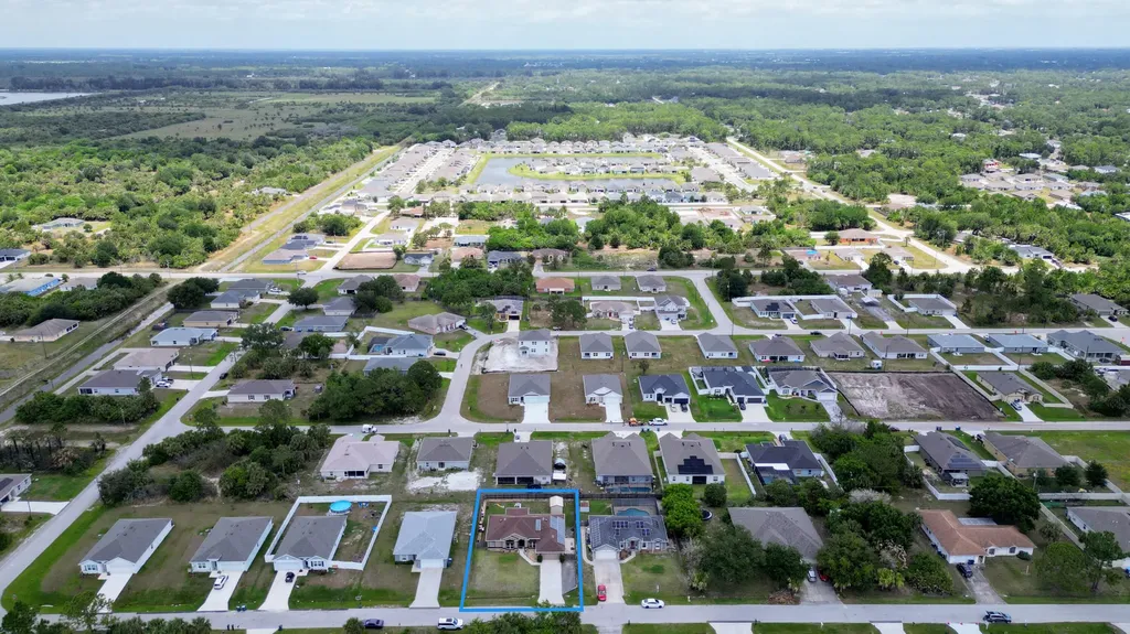 567 Mimosa Street SW Palm Bay FL 32908