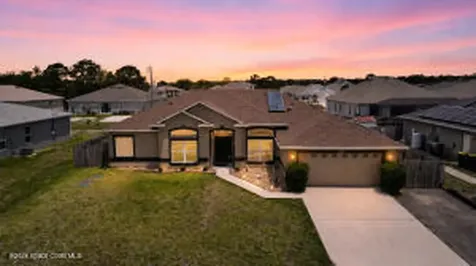 567 Mimosa Street SW Palm Bay FL 32908