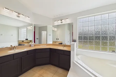 567 Mimosa Street SW Palm Bay FL 32908
