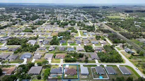 567 Mimosa Street SW Palm Bay FL 32908