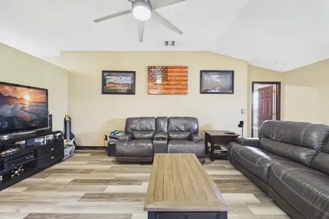 567 Mimosa Street SW Palm Bay FL 32908