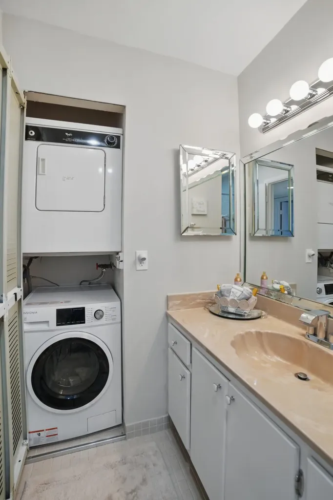 137 Piedmont C Delray Beach FL 33484