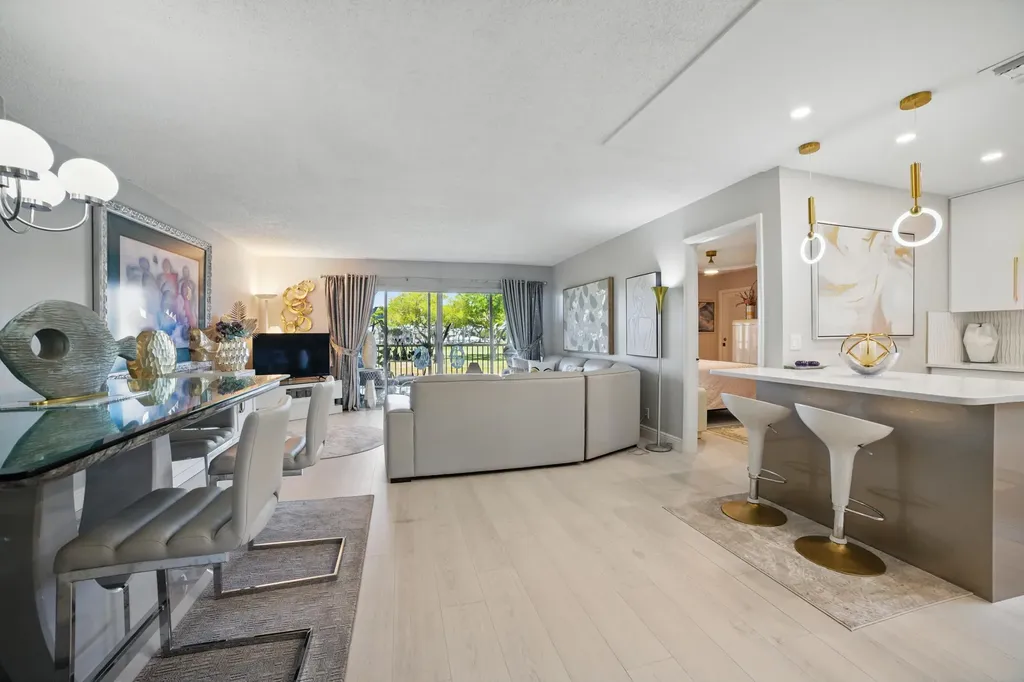 137 Piedmont C Delray Beach FL 33484