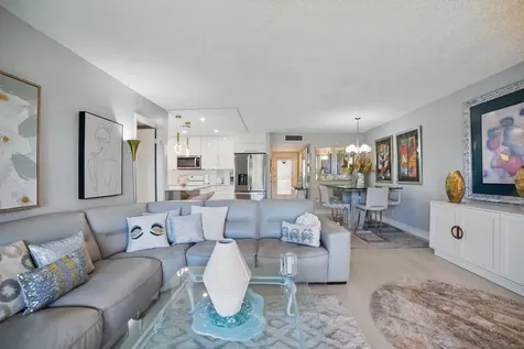 137 Piedmont C Delray Beach FL 33484