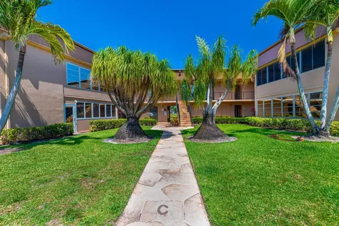 137 Piedmont C Delray Beach FL 33484