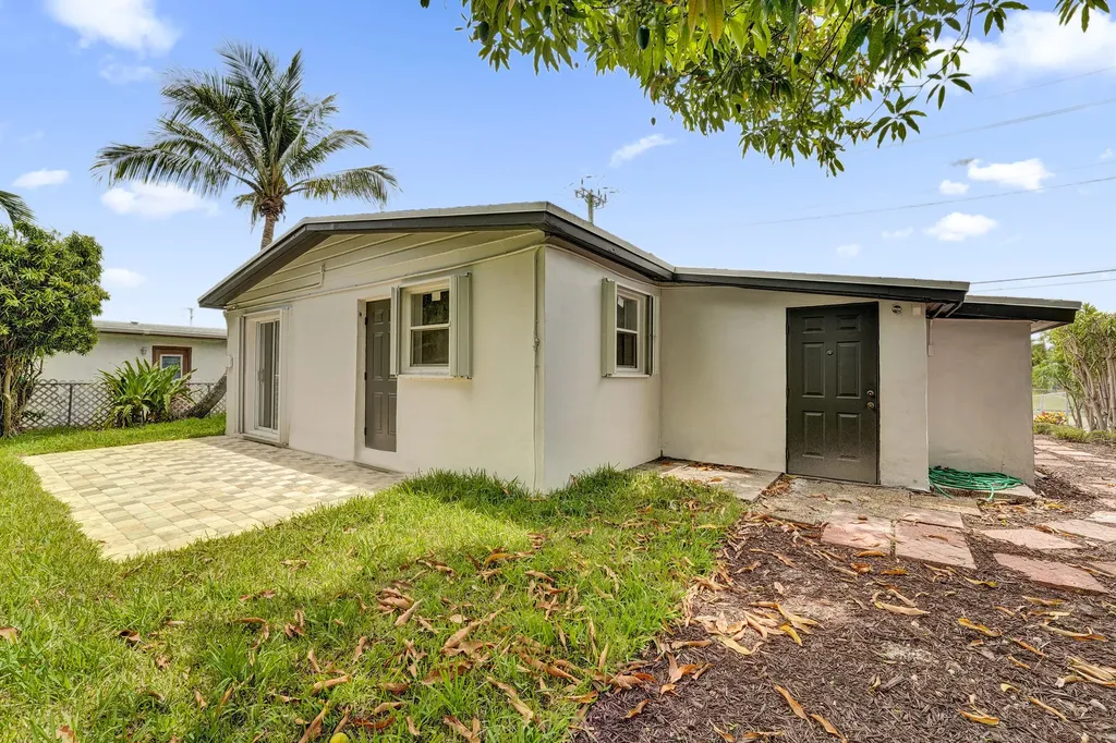 5601 SW 36th Court Davie FL 33314
