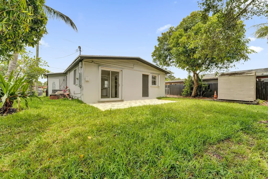 5601 SW 36th Court Davie FL 33314