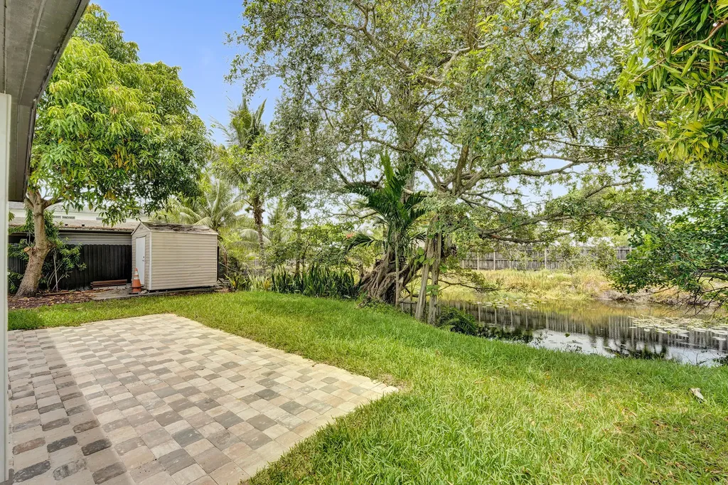 5601 SW 36th Court Davie FL 33314