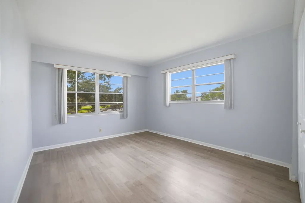 32 Fanshaw A Boca Raton FL 33434