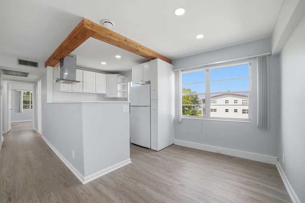32 Fanshaw A Boca Raton FL 33434
