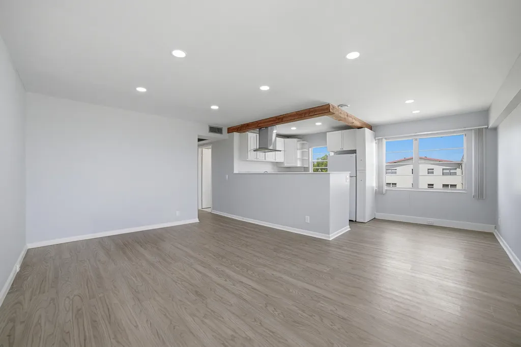 32 Fanshaw A Boca Raton FL 33434