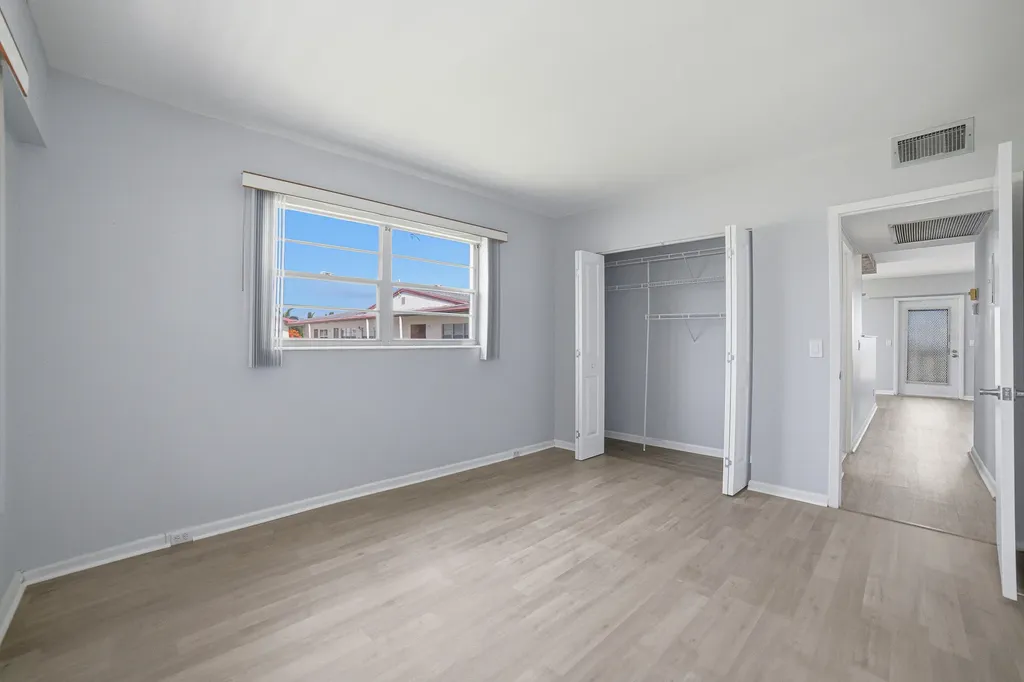 32 Fanshaw A Boca Raton FL 33434