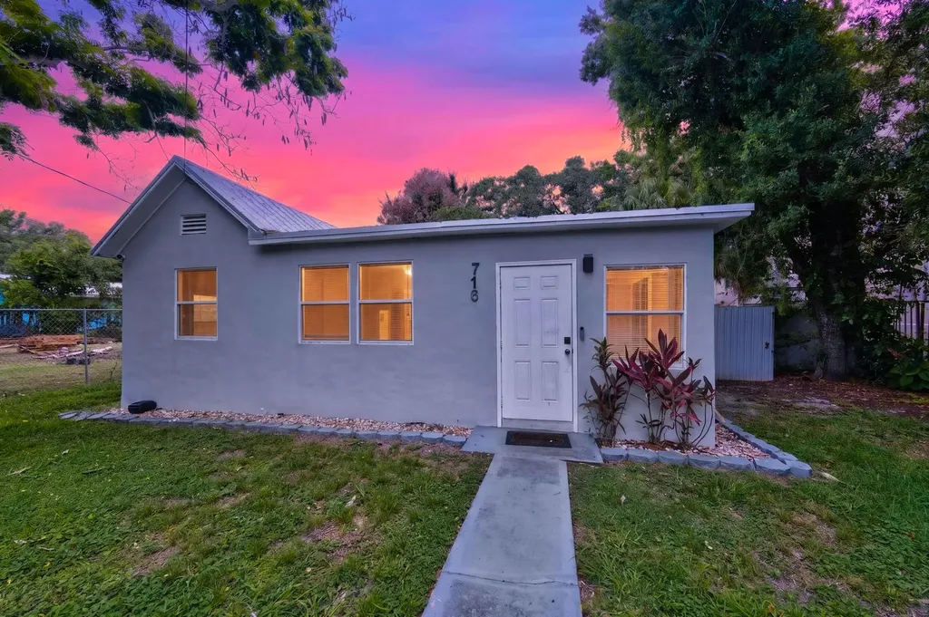 716 Citrus Avenue Fort Pierce FL 34950