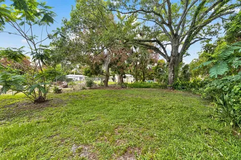 716 Citrus Avenue Fort Pierce FL 34950