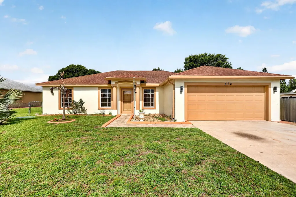 372 NW Hogan Street Port St Lucie FL 34983