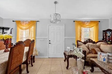 372 NW Hogan Street Port St Lucie FL 34983