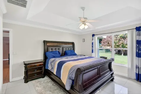 372 NW Hogan Street Port St Lucie FL 34983