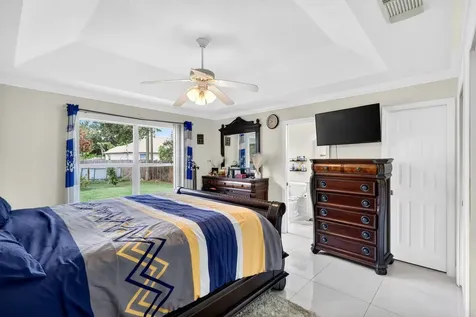 372 NW Hogan Street Port St Lucie FL 34983