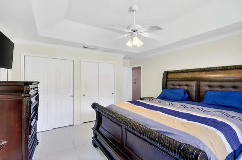 372 NW Hogan Street Port St Lucie FL 34983