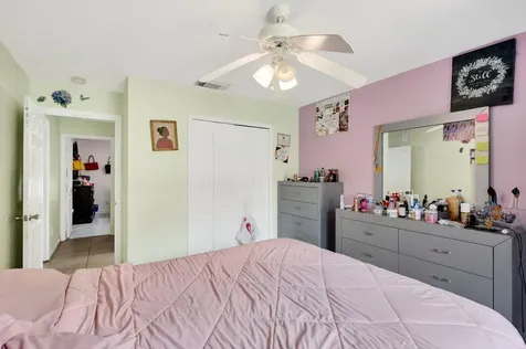 372 NW Hogan Street Port St Lucie FL 34983