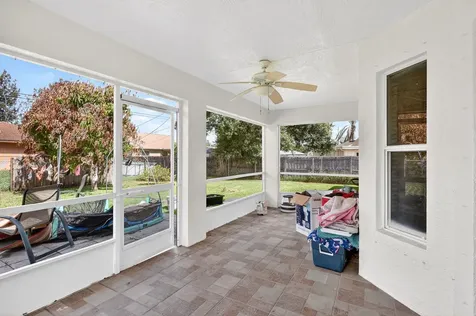 372 NW Hogan Street Port St Lucie FL 34983