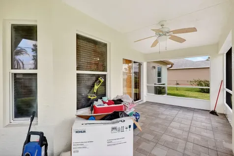 372 NW Hogan Street Port St Lucie FL 34983