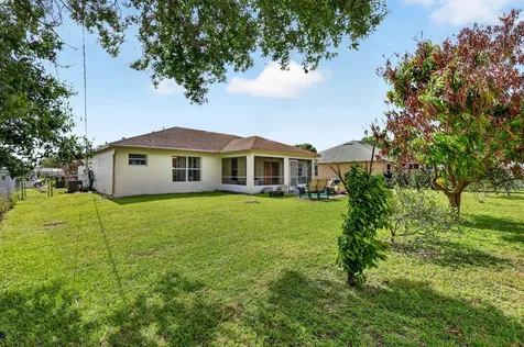 372 NW Hogan Street Port St Lucie FL 34983