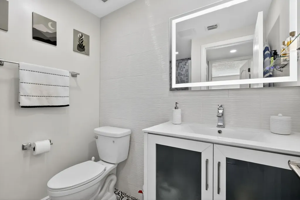 181 Piedmont D Delray Beach FL 33484