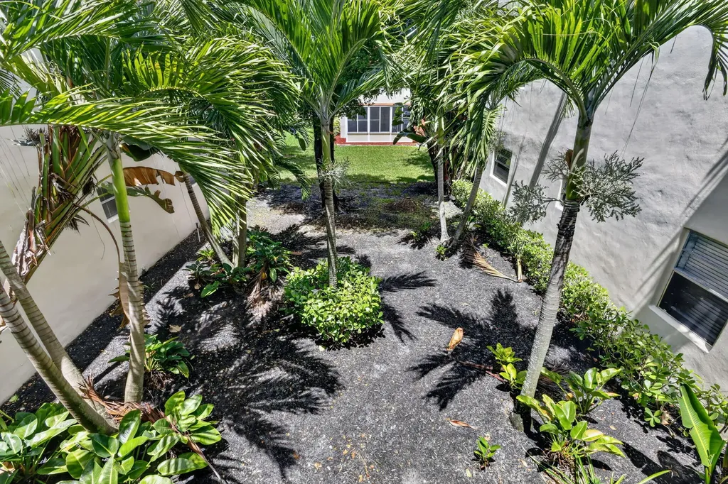 181 Piedmont D Delray Beach FL 33484