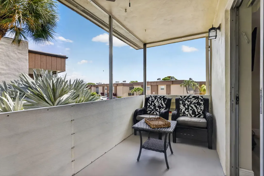 181 Piedmont D Delray Beach FL 33484