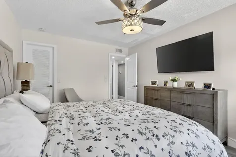 181 Piedmont D Delray Beach FL 33484