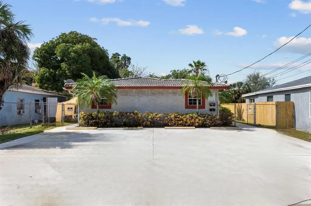 617 NW 15th Avenue Pompano Beach FL 33069