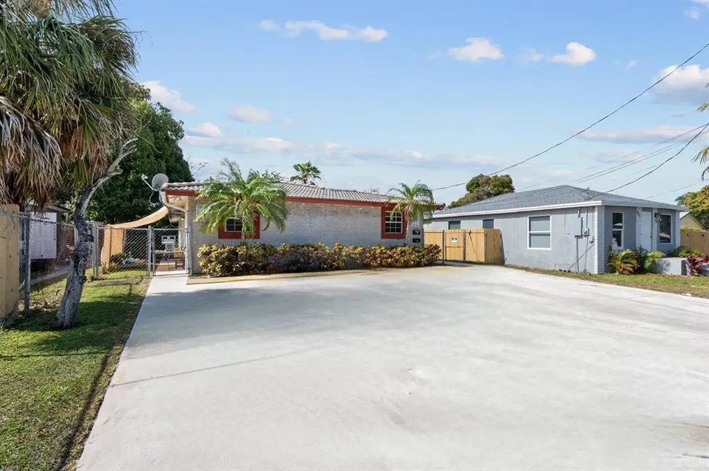 617 NW 15th Avenue Pompano Beach FL 33069