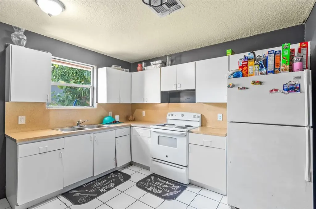 617 NW 15th Avenue Pompano Beach FL 33069