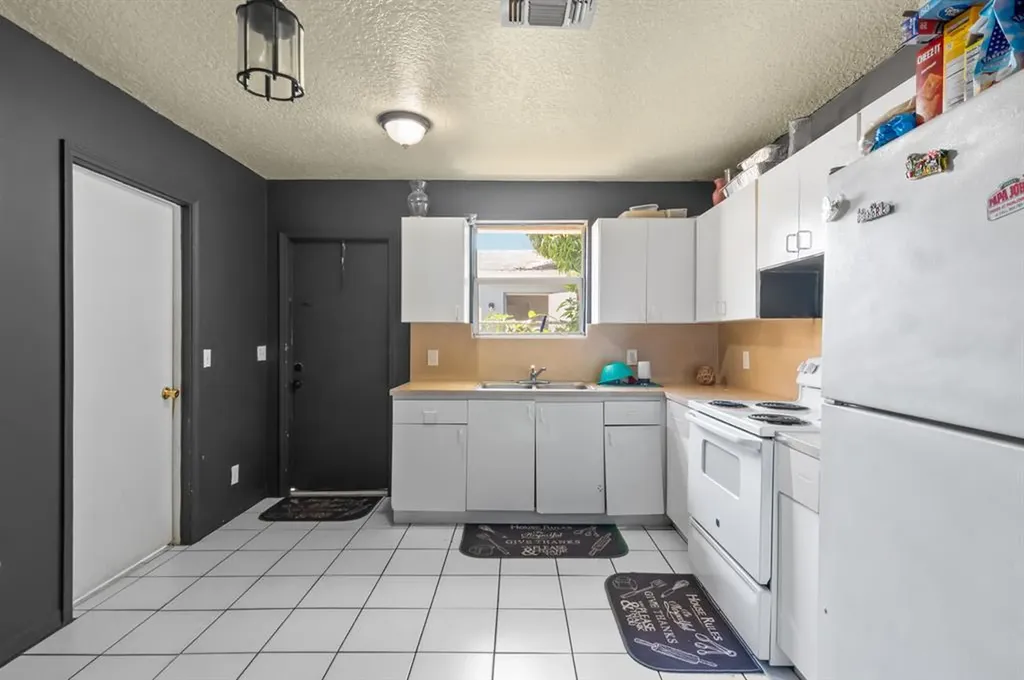 617 NW 15th Avenue Pompano Beach FL 33069
