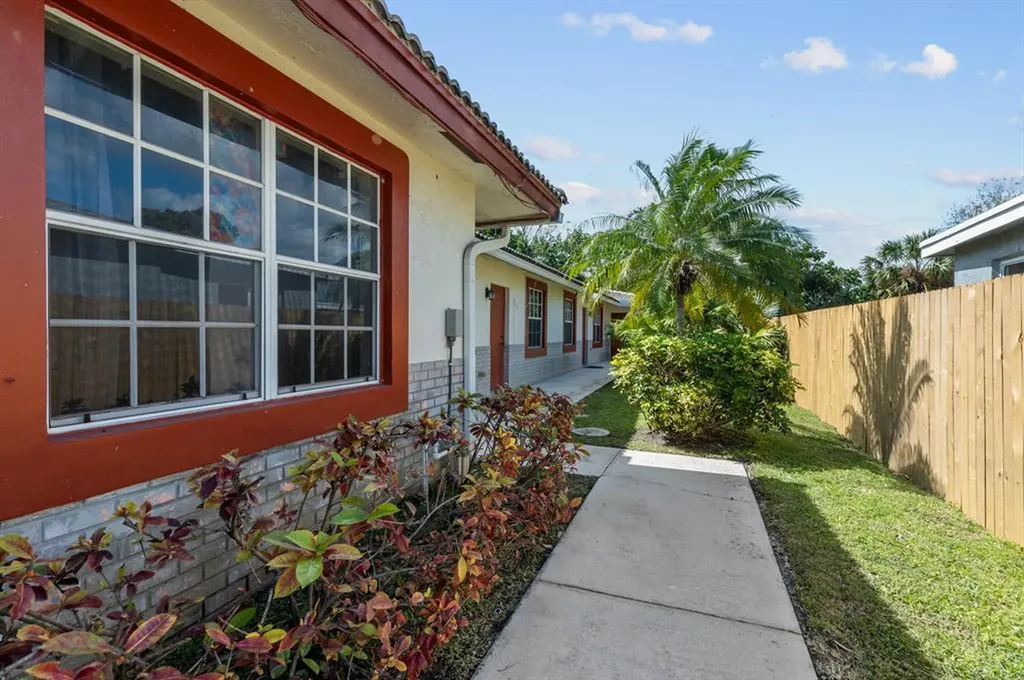 617 NW 15th Avenue Pompano Beach FL 33069