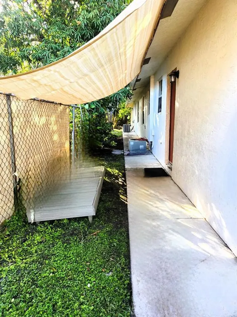 617 NW 15th Avenue Pompano Beach FL 33069